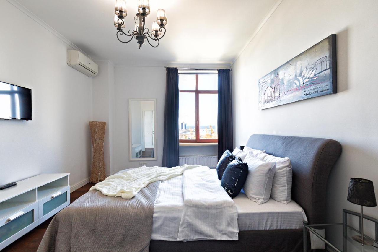 Central Park Apartments Odessa Esterno foto
