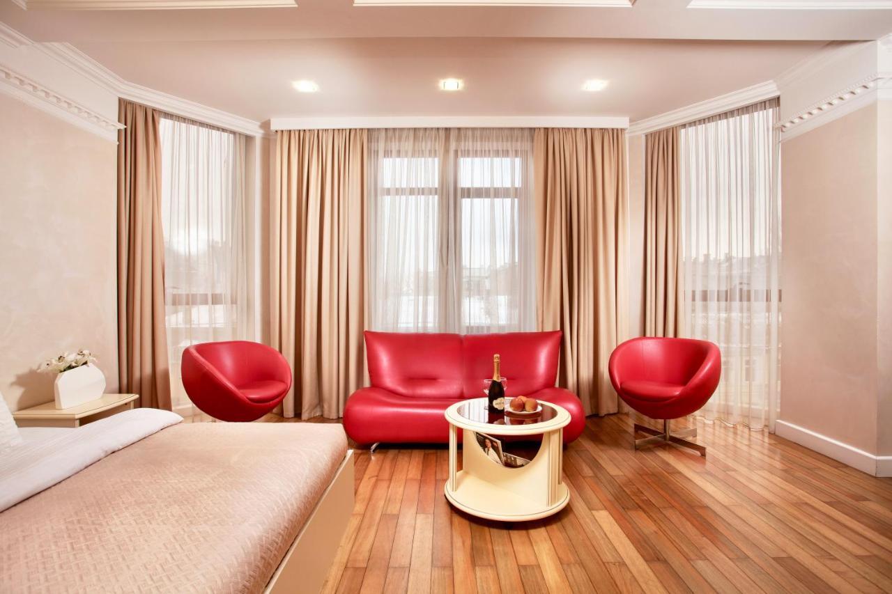 Central Park Apartments Odessa Esterno foto